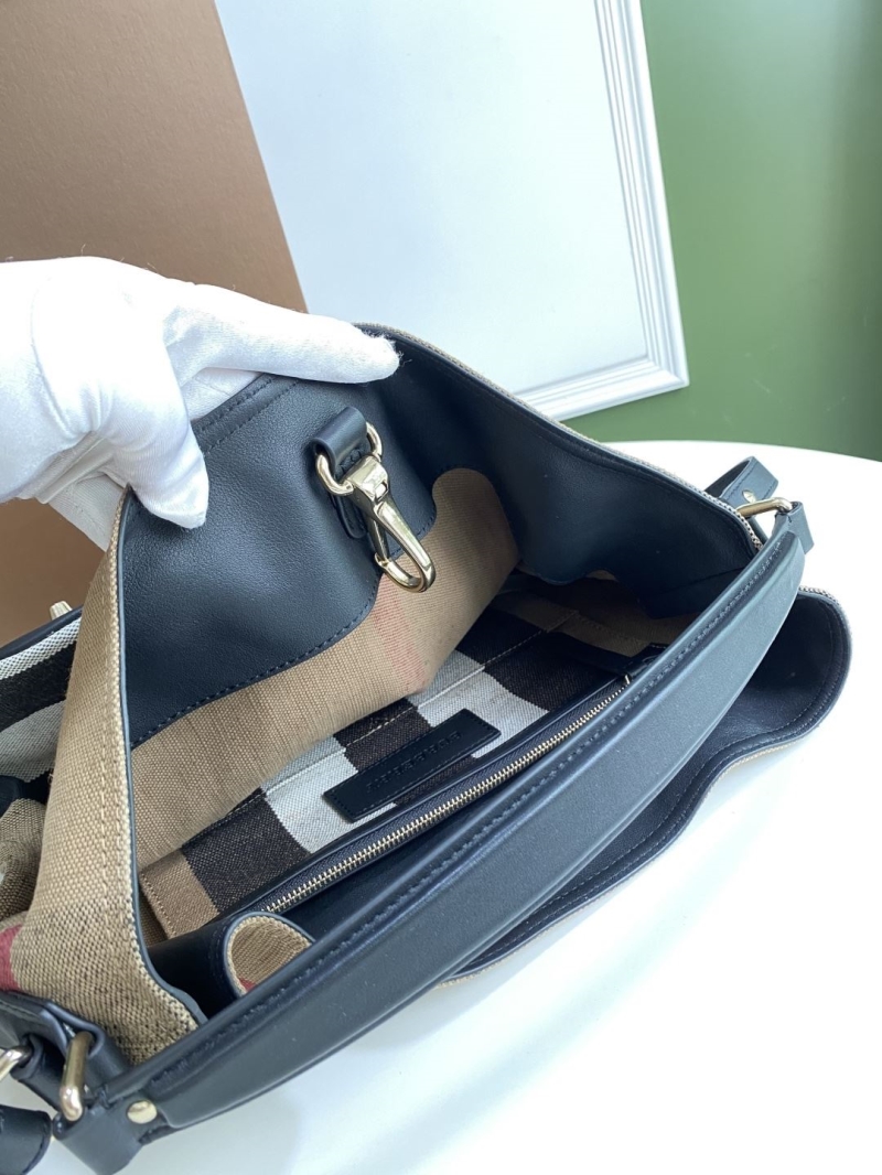 Bv*b*rry hobo bags